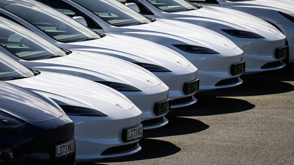 Tesla reportedly cuts UK monthly lease fee as sales drop